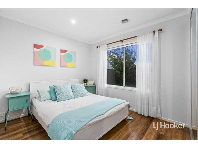 11 Jansar Street, Point Cook VIC 3030