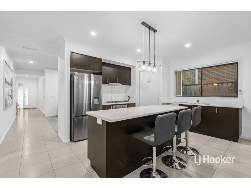 19 Seacoast Street, Point Cook VIC 3030