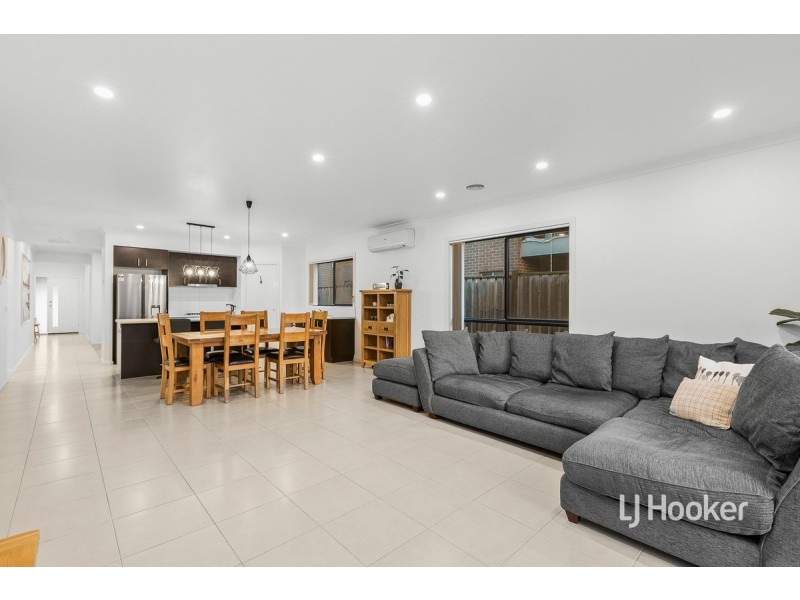 19 Seacoast Street, Point Cook VIC 3030