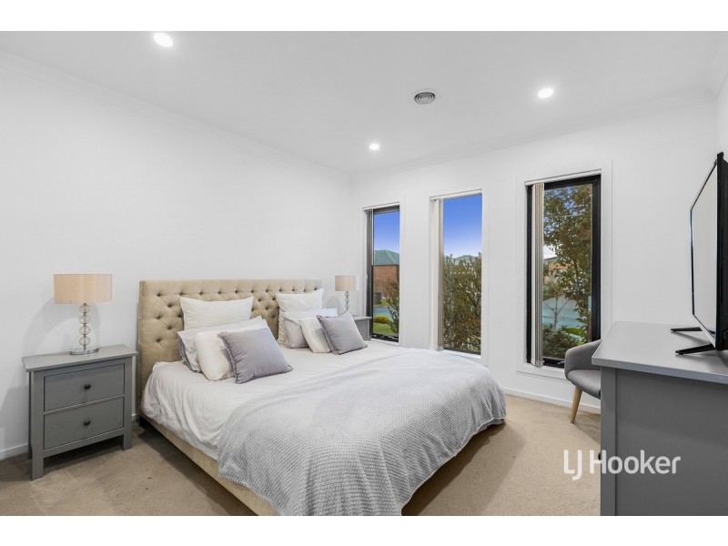 19 Seacoast Street, Point Cook VIC 3030