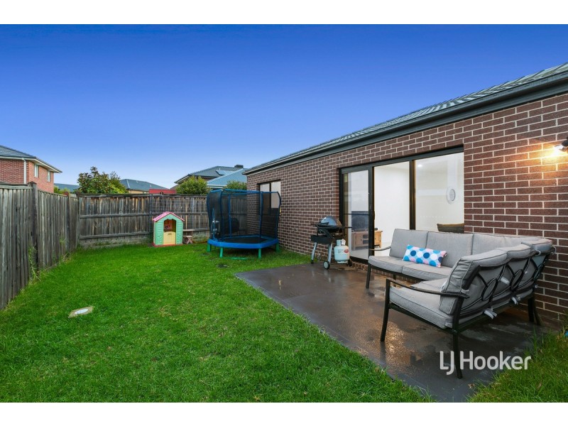 19 Seacoast Street, Point Cook VIC 3030