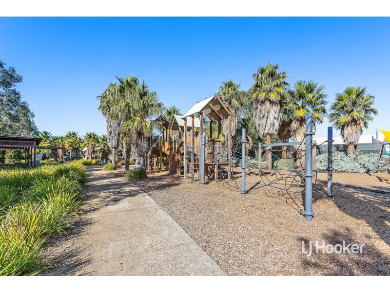 105/18 Tribeca Drive, Point Cook VIC 3030