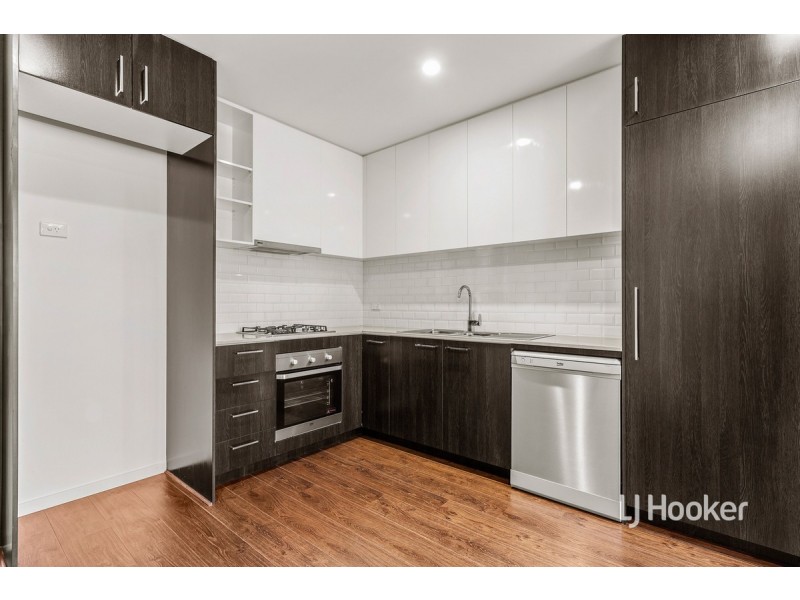 105/18 Tribeca Drive, Point Cook VIC 3030