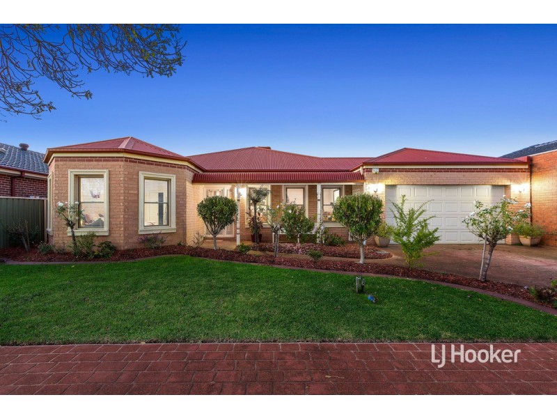 113 Glastonbury Circuit, Point Cook VIC 3030