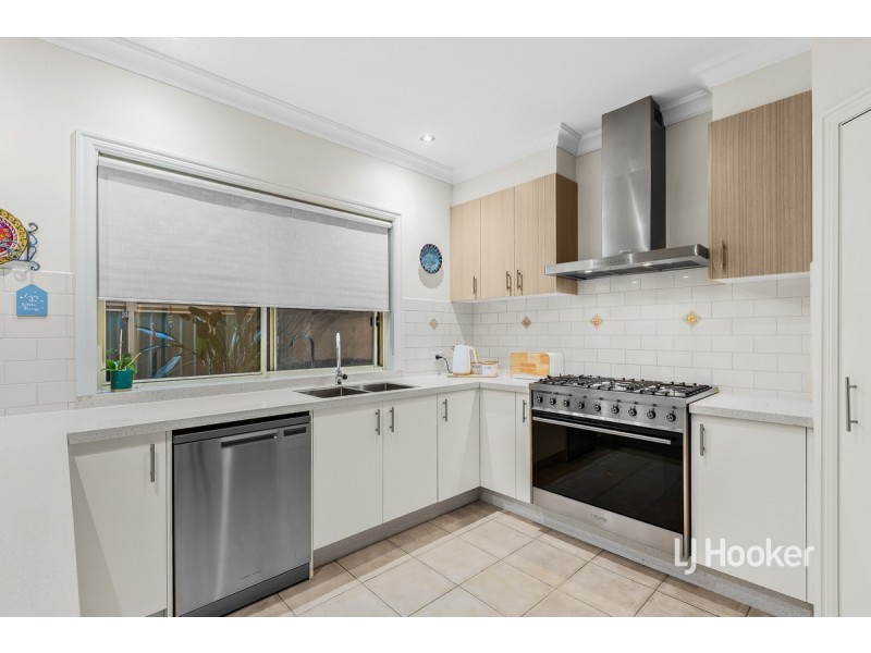 113 Glastonbury Circuit, Point Cook VIC 3030