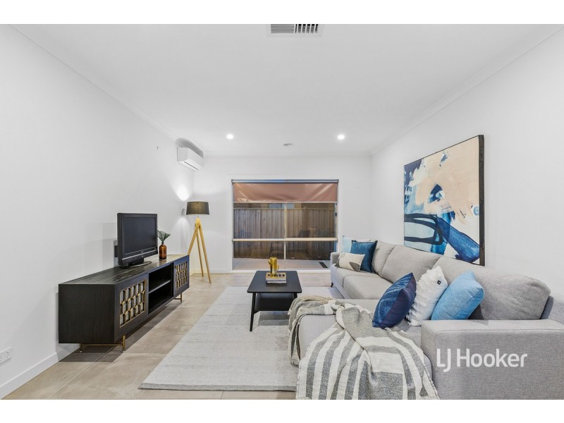 6 Geranium Way, Point Cook VIC 3030