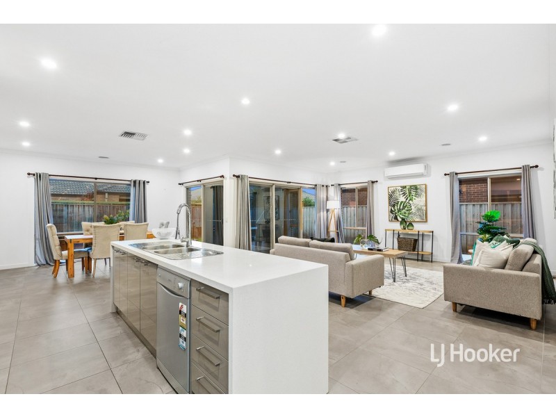 6 Geranium Way, Point Cook VIC 3030