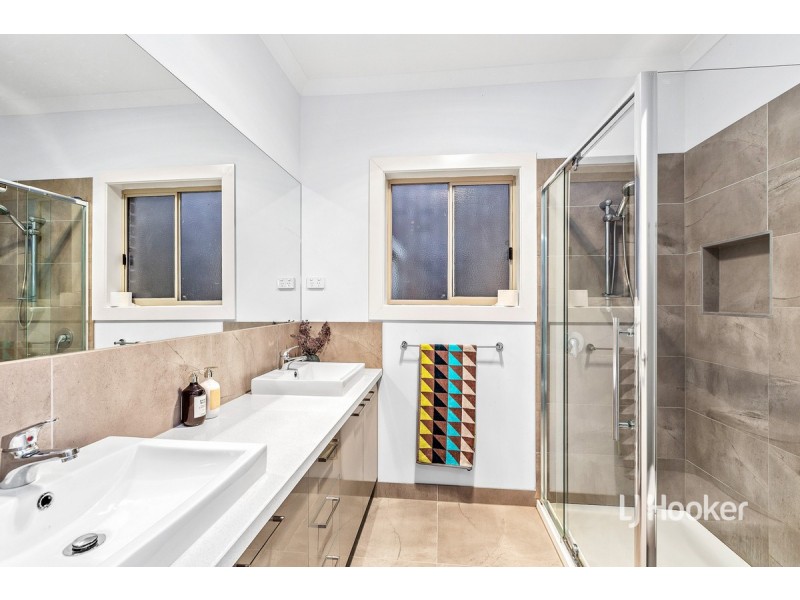 6 Geranium Way, Point Cook VIC 3030