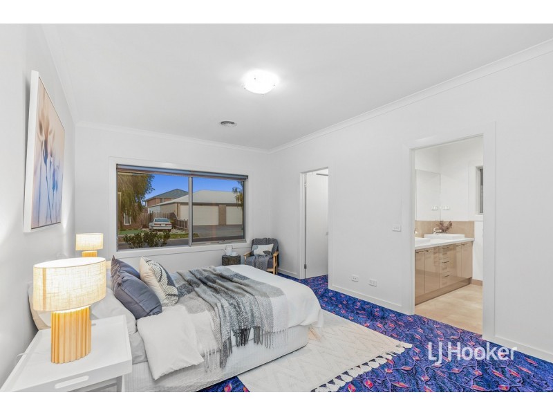 6 Geranium Way, Point Cook VIC 3030