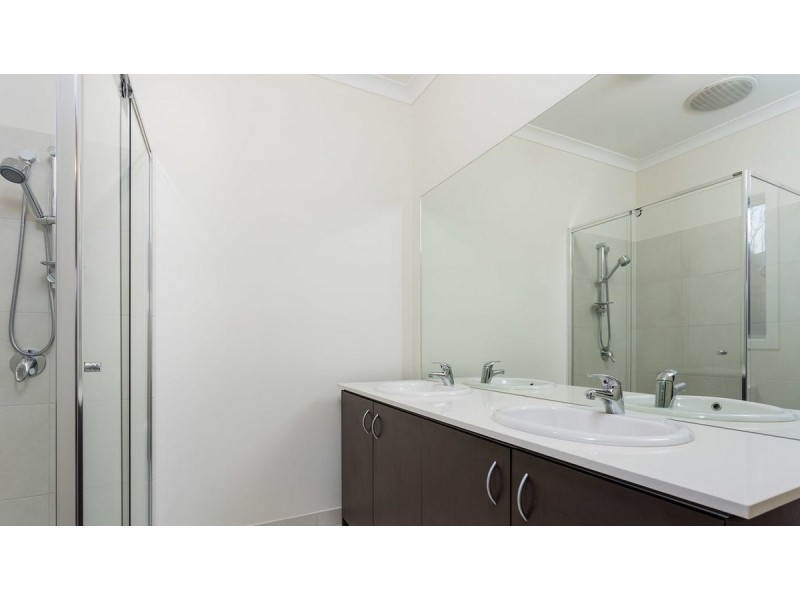 20 Dianella Street, Point Cook VIC 3030