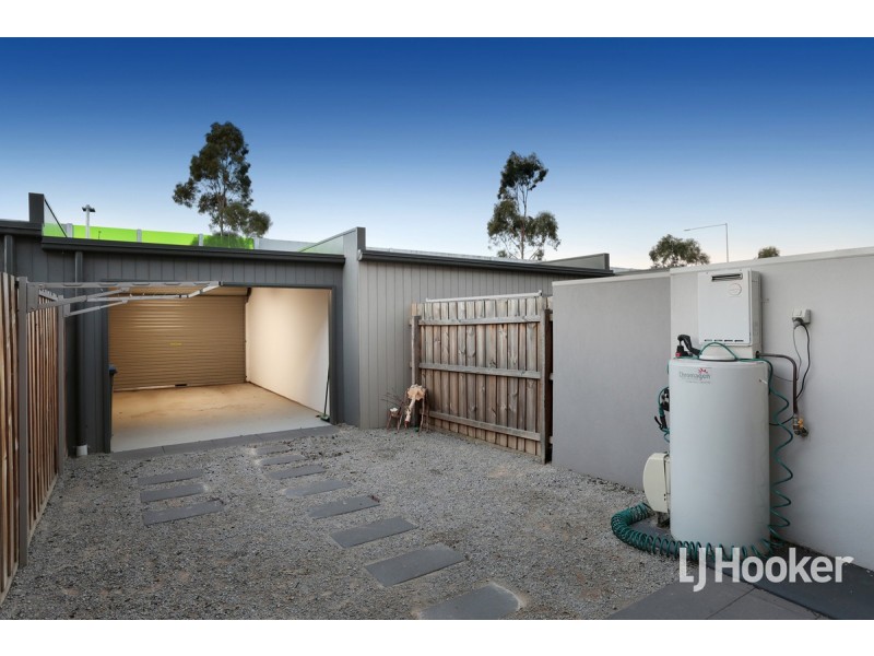 121 Campaspe Way, Point Cook VIC 3030