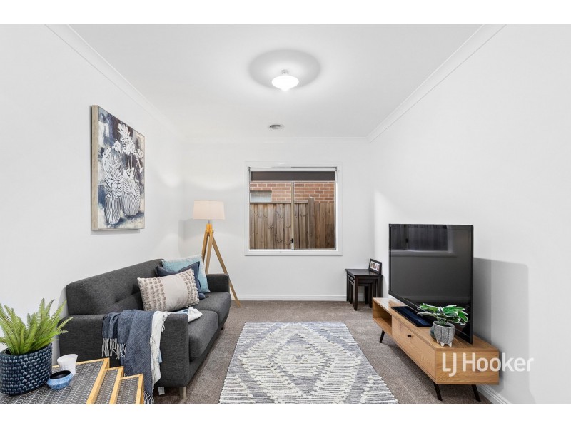 41 Tamborine Avenue, Point Cook VIC 3030