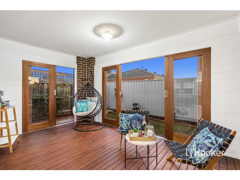 41 Tamborine Avenue, Point Cook VIC 3030