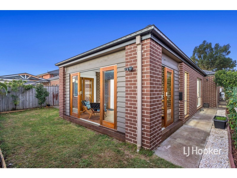 41 Tamborine Avenue, Point Cook VIC 3030