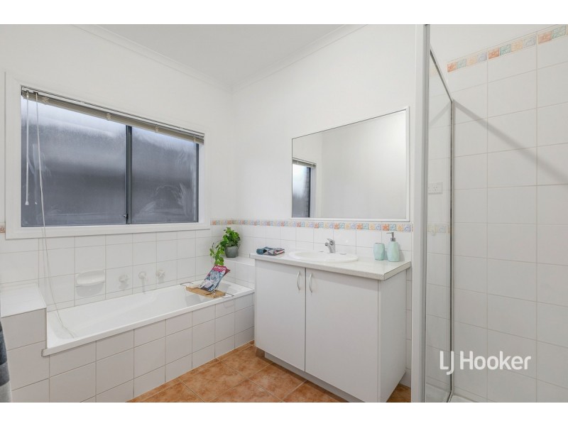 3 Ronaldsay Place, Point Cook VIC 3030