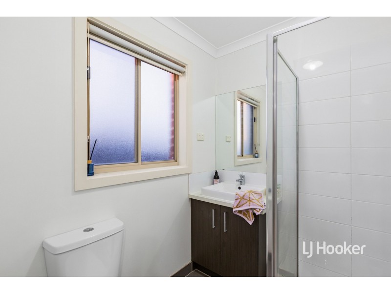 1 Rona Road, Point Cook VIC 3030