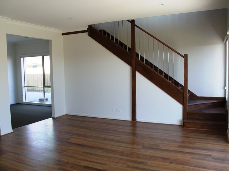 133 Beachview Parade, Sanctuary Lakes VIC 3030