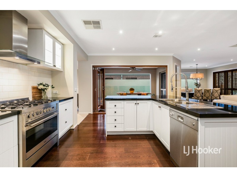 182 Dunnings Road, Point Cook VIC 3030