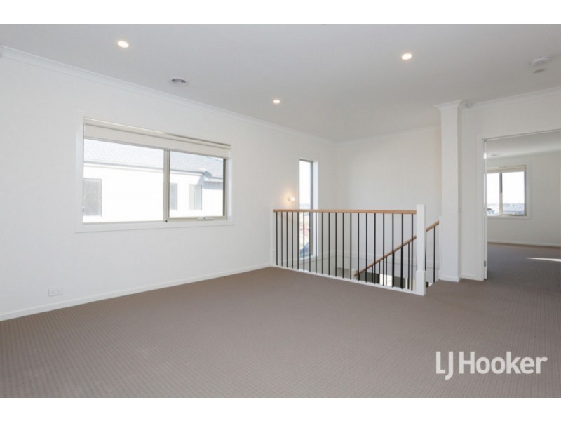 49 Baycrest Drive, Point Cook VIC 3030