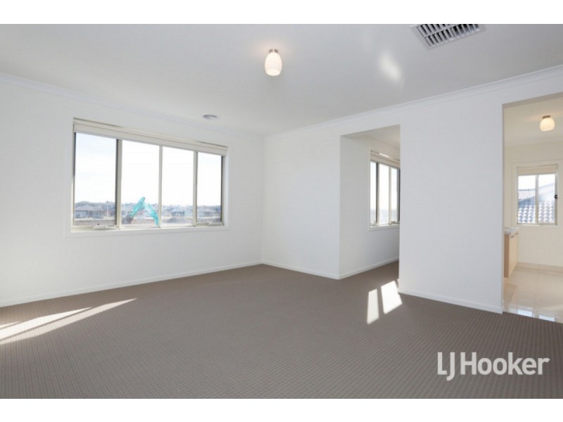 49 Baycrest Drive, Point Cook VIC 3030