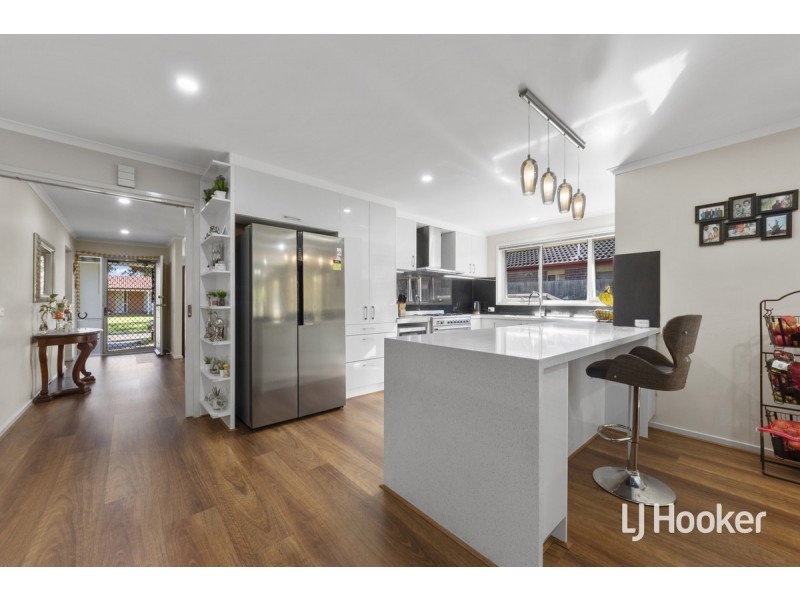 4 John Wedge Place, Seabrook VIC 3028
