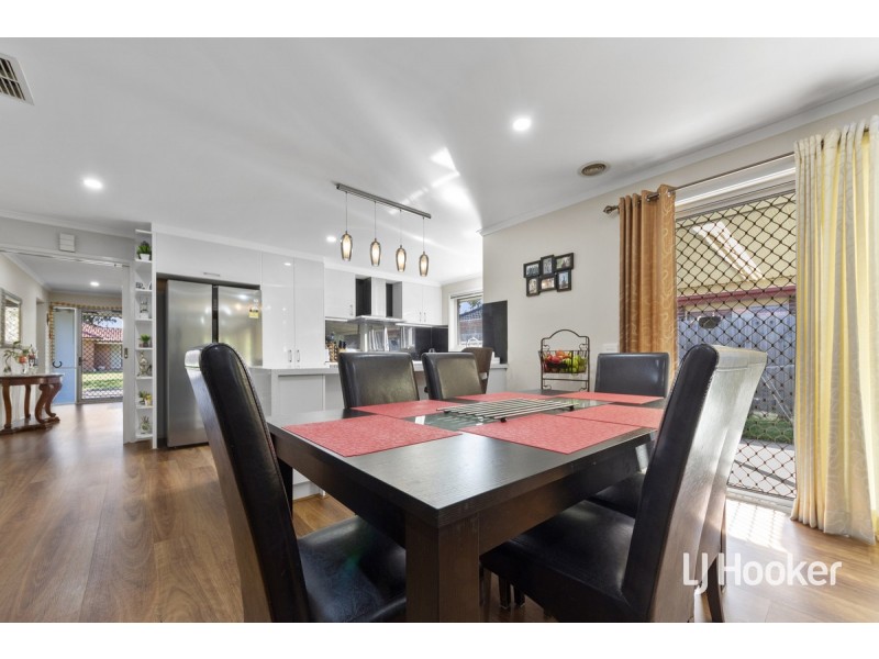 4 John Wedge Place, Seabrook VIC 3028