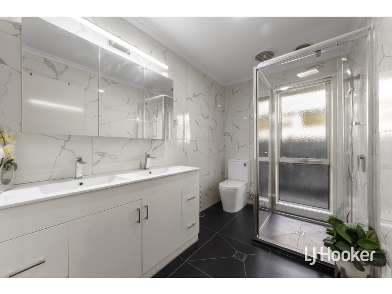 4 John Wedge Place, Seabrook VIC 3028