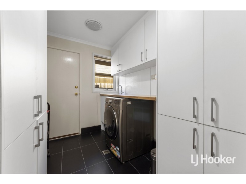 4 John Wedge Place, Seabrook VIC 3028