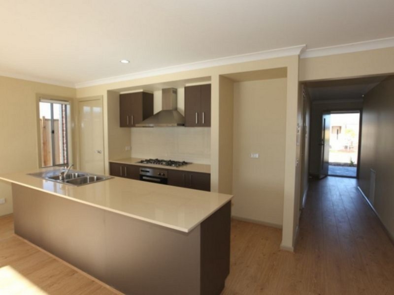 1 Warren Place, Truganina VIC 3029