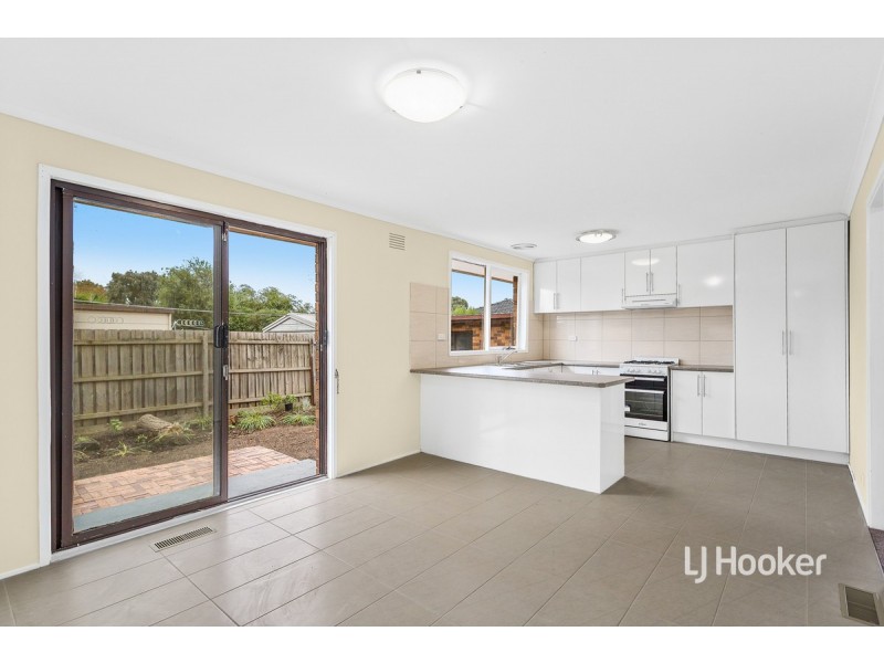 2 Barina Close, Keilor Downs VIC 3038