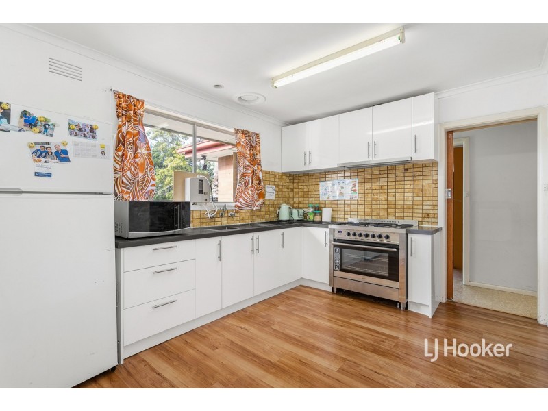 17 Powell Drive, Hoppers Crossing VIC 3029