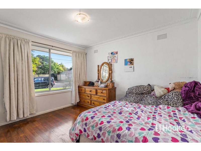 17 Powell Drive, Hoppers Crossing VIC 3029