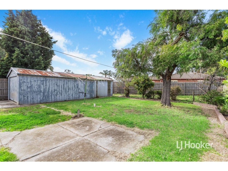 17 Powell Drive, Hoppers Crossing VIC 3029