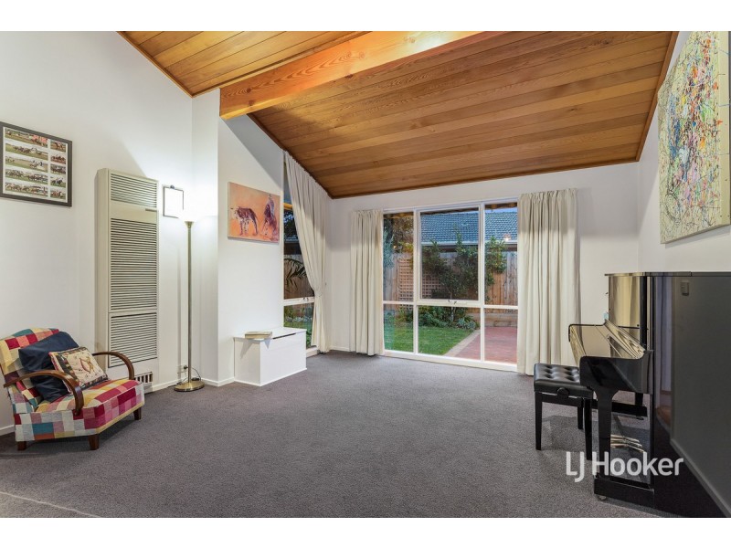 7 Glenara Ford, Seabrook VIC 3028