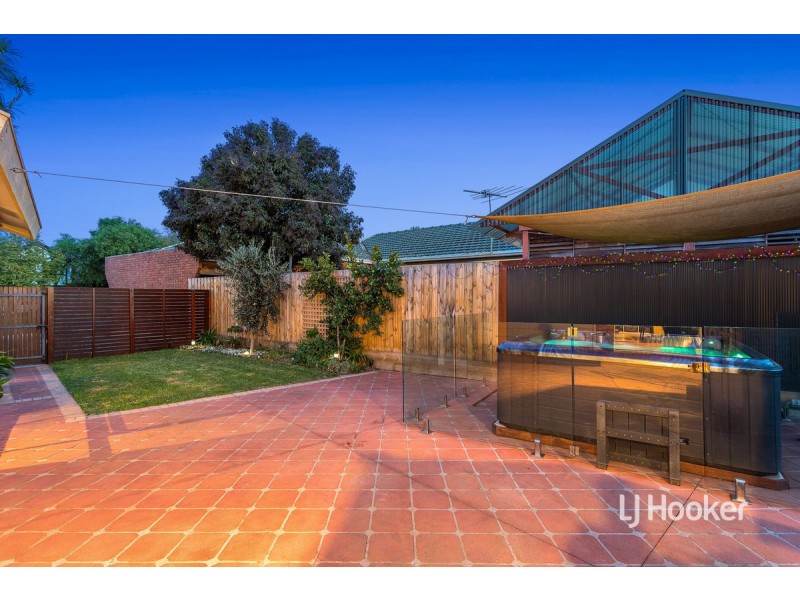 7 Glenara Ford, Seabrook VIC 3028