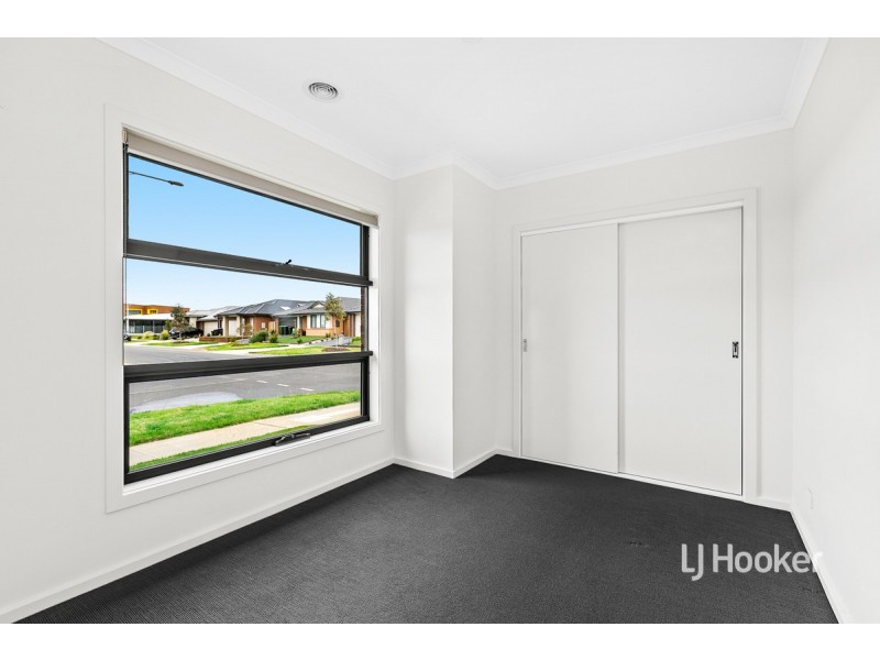 1 Winscombe Road, Werribee VIC 3030