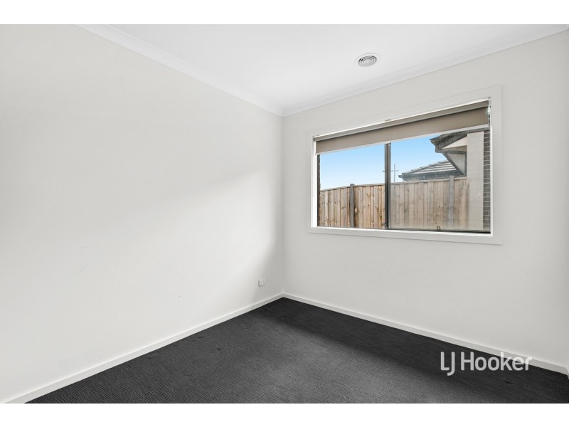 1 Winscombe Road, Werribee VIC 3030