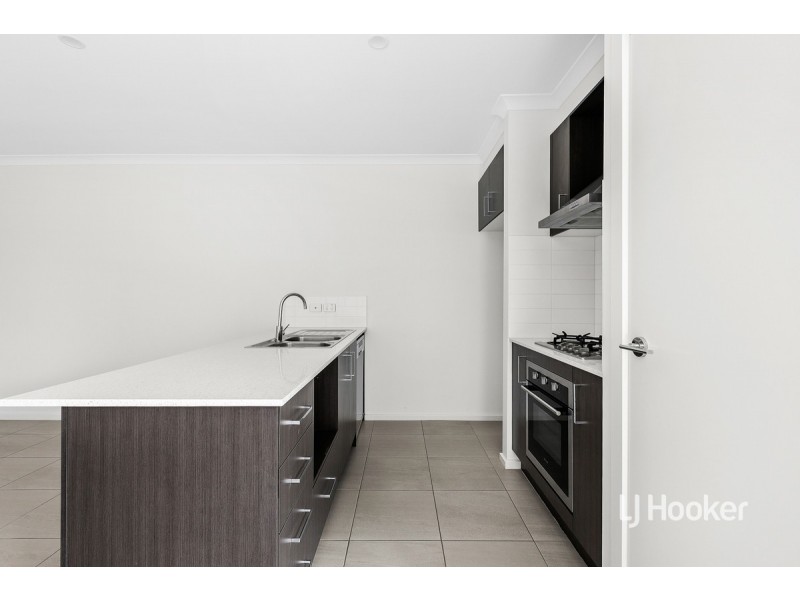 1 Winscombe Road, Werribee VIC 3030