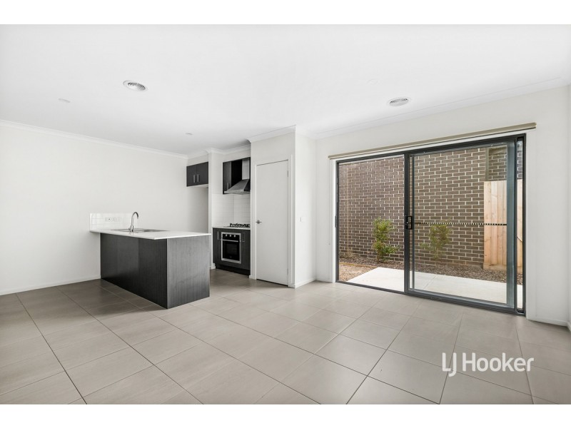 1 Winscombe Road, Werribee VIC 3030