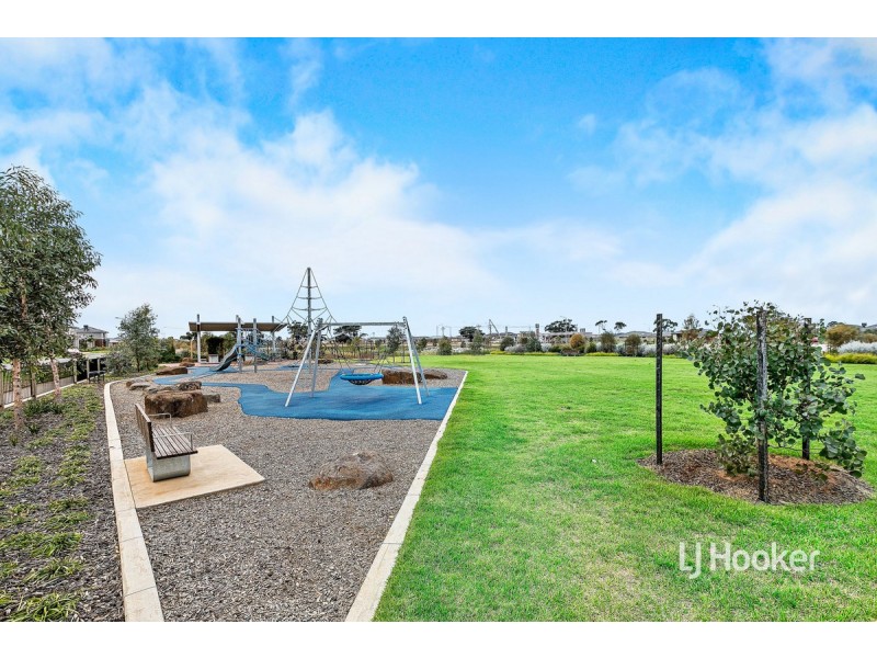 1 Winscombe Road, Werribee VIC 3030