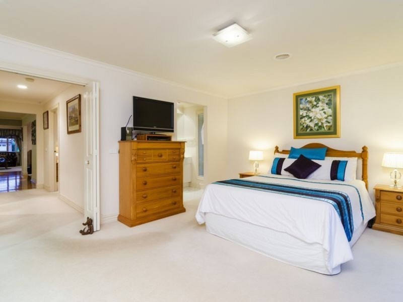 42 Truganina Avenue, Seabrook VIC 3028