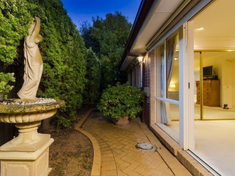 42 Truganina Avenue, Seabrook VIC 3028