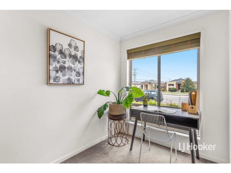 10 Bolivar Esplanade, Truganina VIC 3029