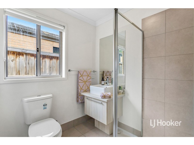 10 Bolivar Esplanade, Truganina VIC 3029