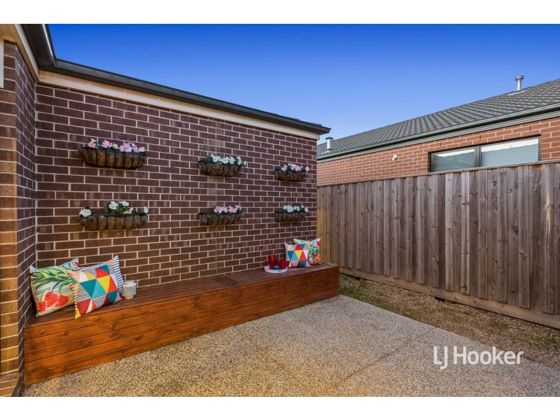 11 Leadbeater Street, Point Cook VIC 3030