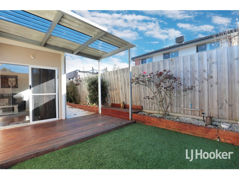 9 Neighbourhood Grove, Point Cook VIC 3030