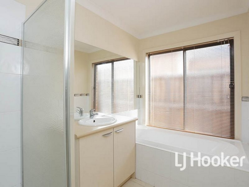 64 Yuruga Boulevard, Point Cook VIC 3030