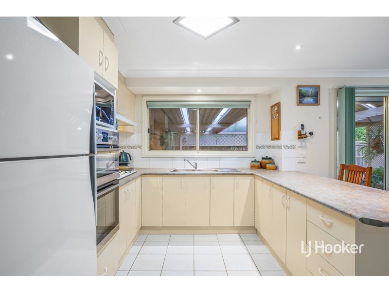 9 Hollington Crescent, Point Cook VIC 3030