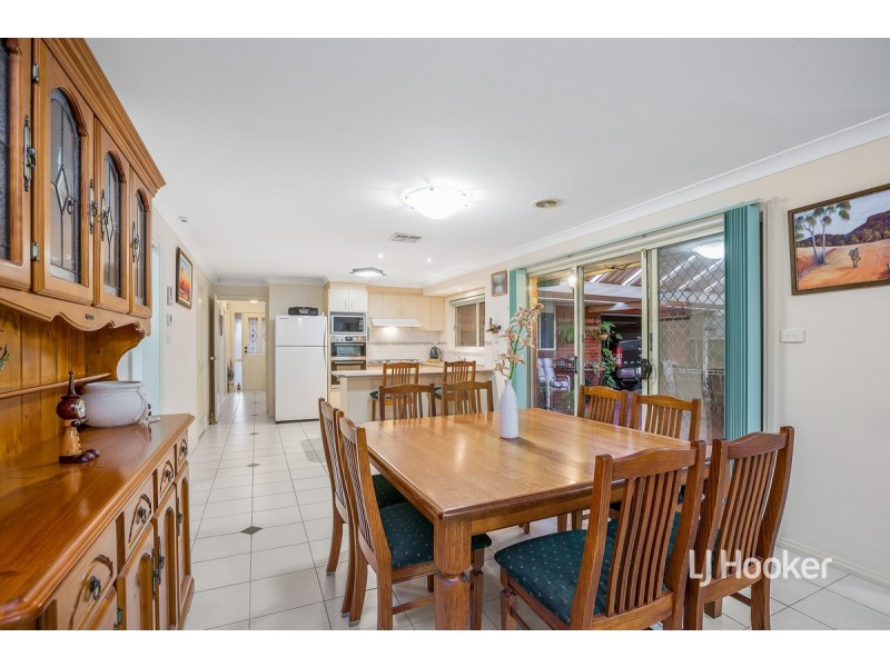 9 Hollington Crescent, Point Cook VIC 3030