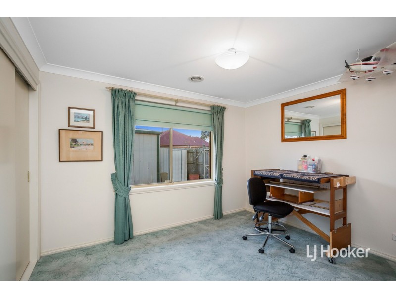 9 Hollington Crescent, Point Cook VIC 3030